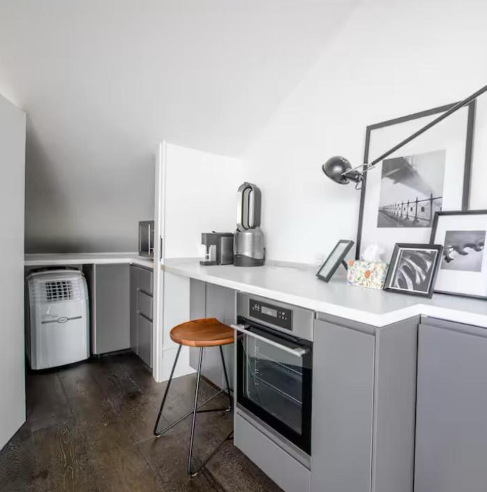 Homestay The Attic - Luxury Harbourside *