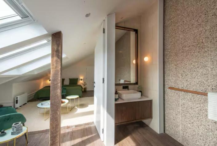 Homestay The Attic - Luxury Harbourside *